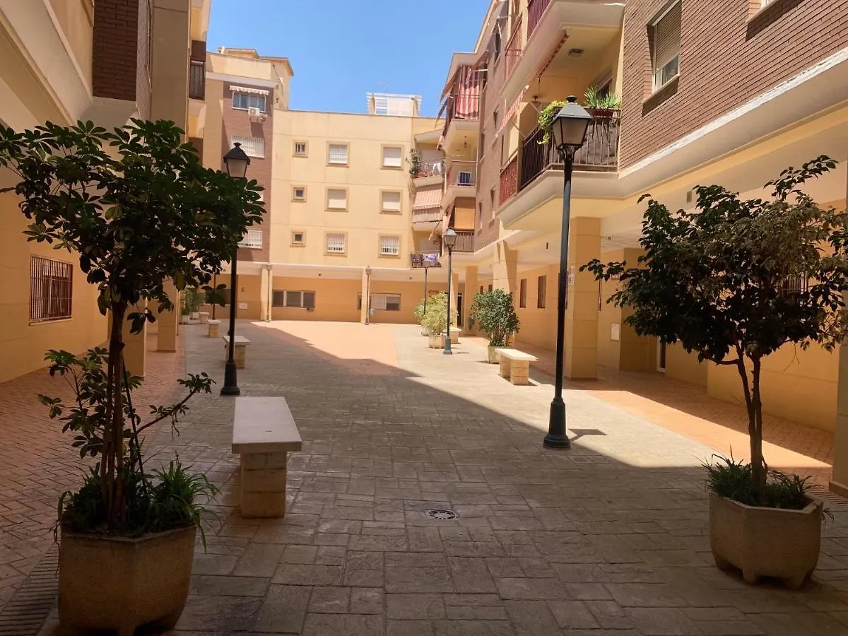 Piso De 3 Dormitorios Cerca De La Playa Y Del Recinto Ferial Malaga Apartment