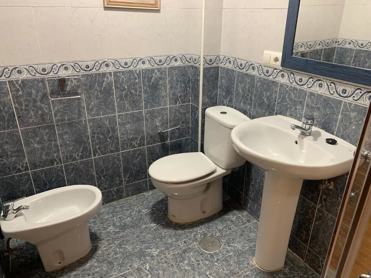 Piso De 3 Dormitorios Cerca De La Playa Y Del Recinto Ferial Malaga