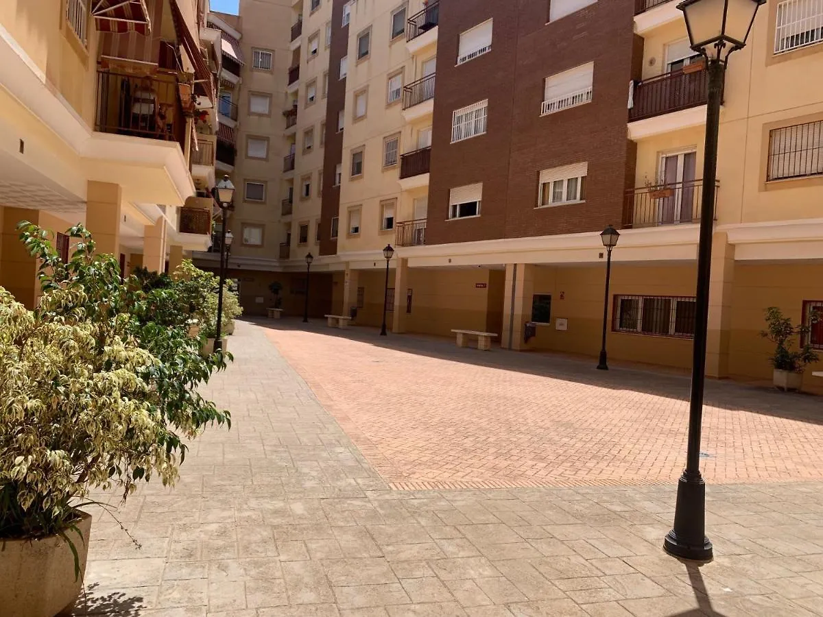 Apartment Piso De 3 Dormitorios Cerca De La Playa Y Del Recinto Ferial Malaga